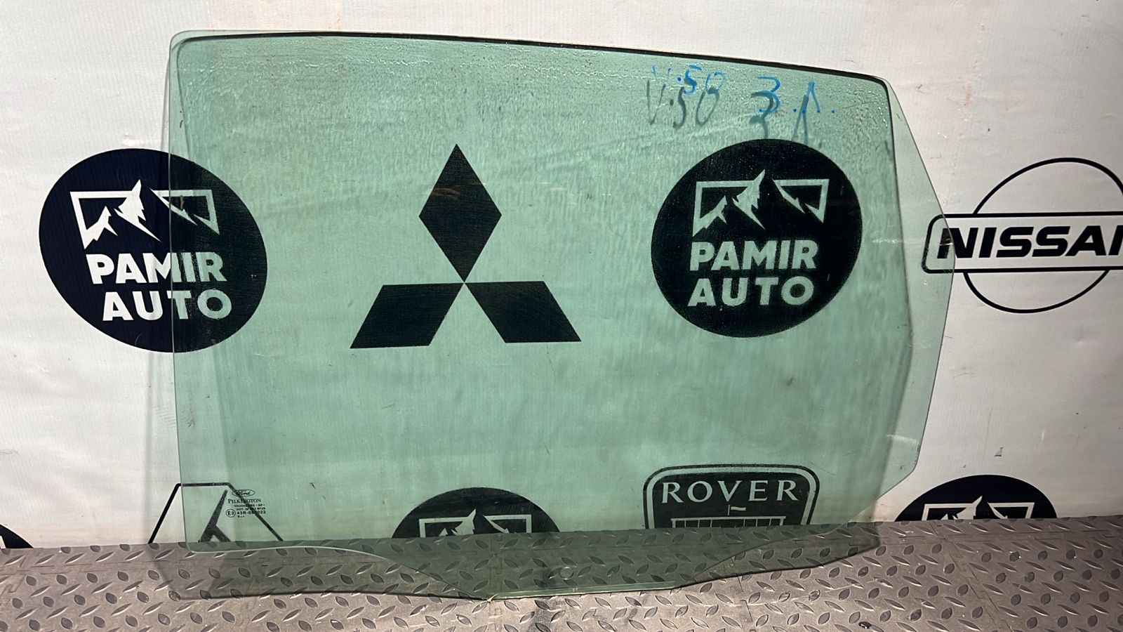 Стекло двери заднее левое Ford Focus 1998-2007