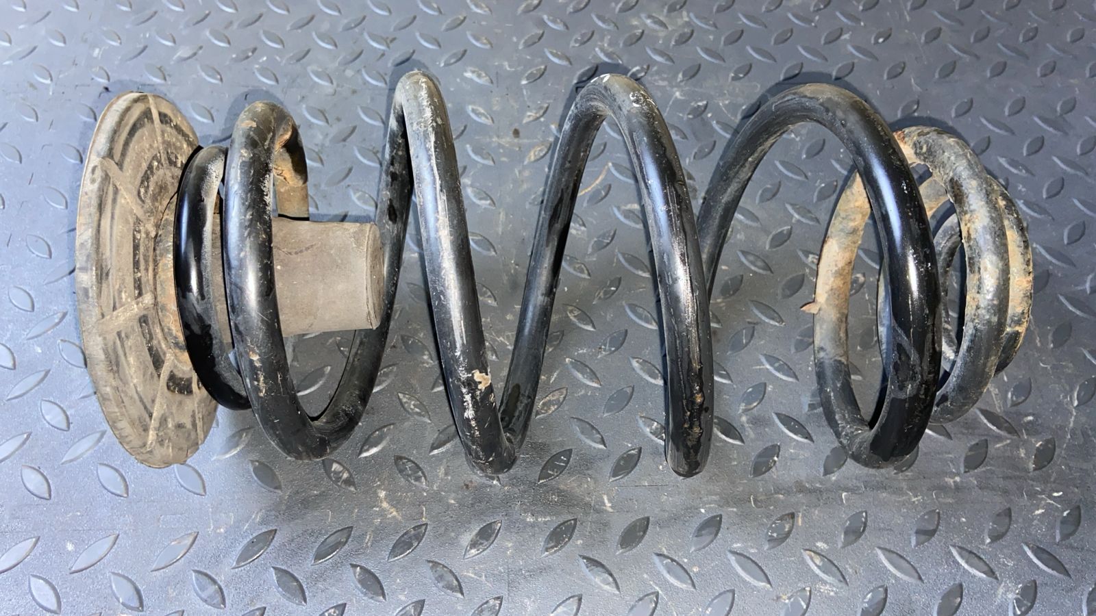 Пружина задняя Opel Zafira/B 2005-2014