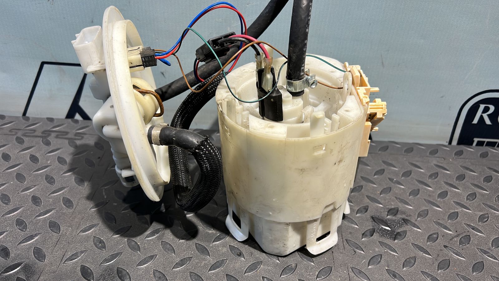 Насос топливный Opel Vectra/C 2002-2008