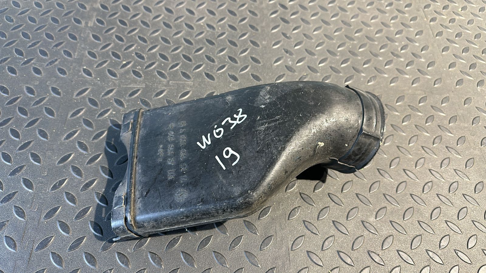 Патрубок воздушного фильтра Mercedes Vito/W638 1996-2003