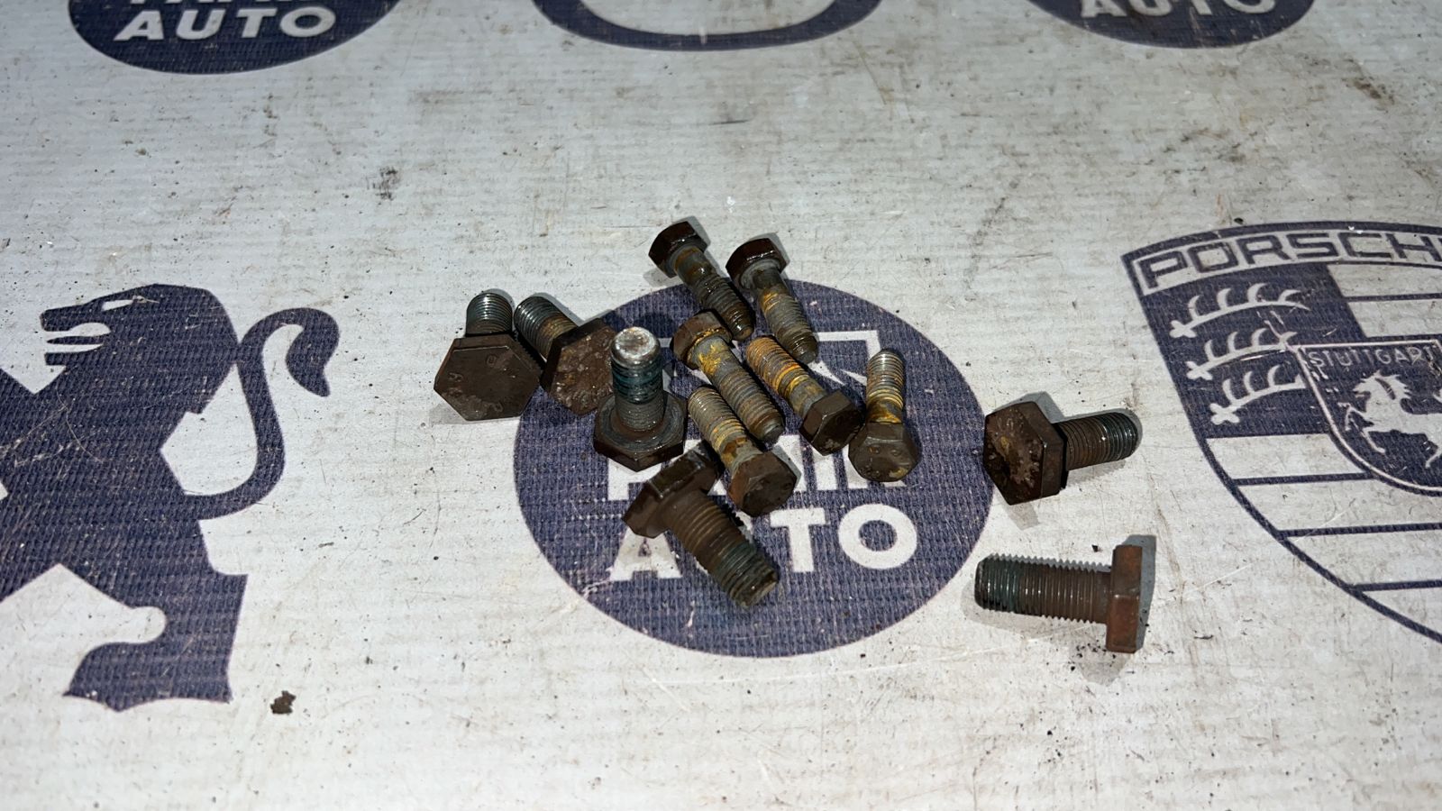 Болт маховика Opel Zafira/B 2005-2014