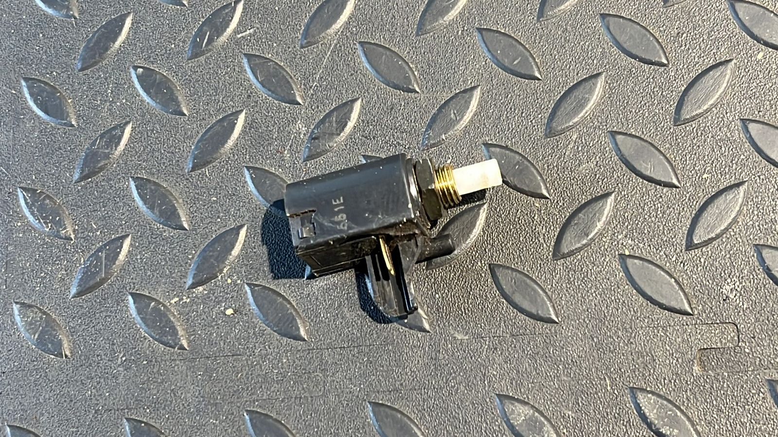 Датчик педали сцепления Toyota Avensis/2 2003-2009