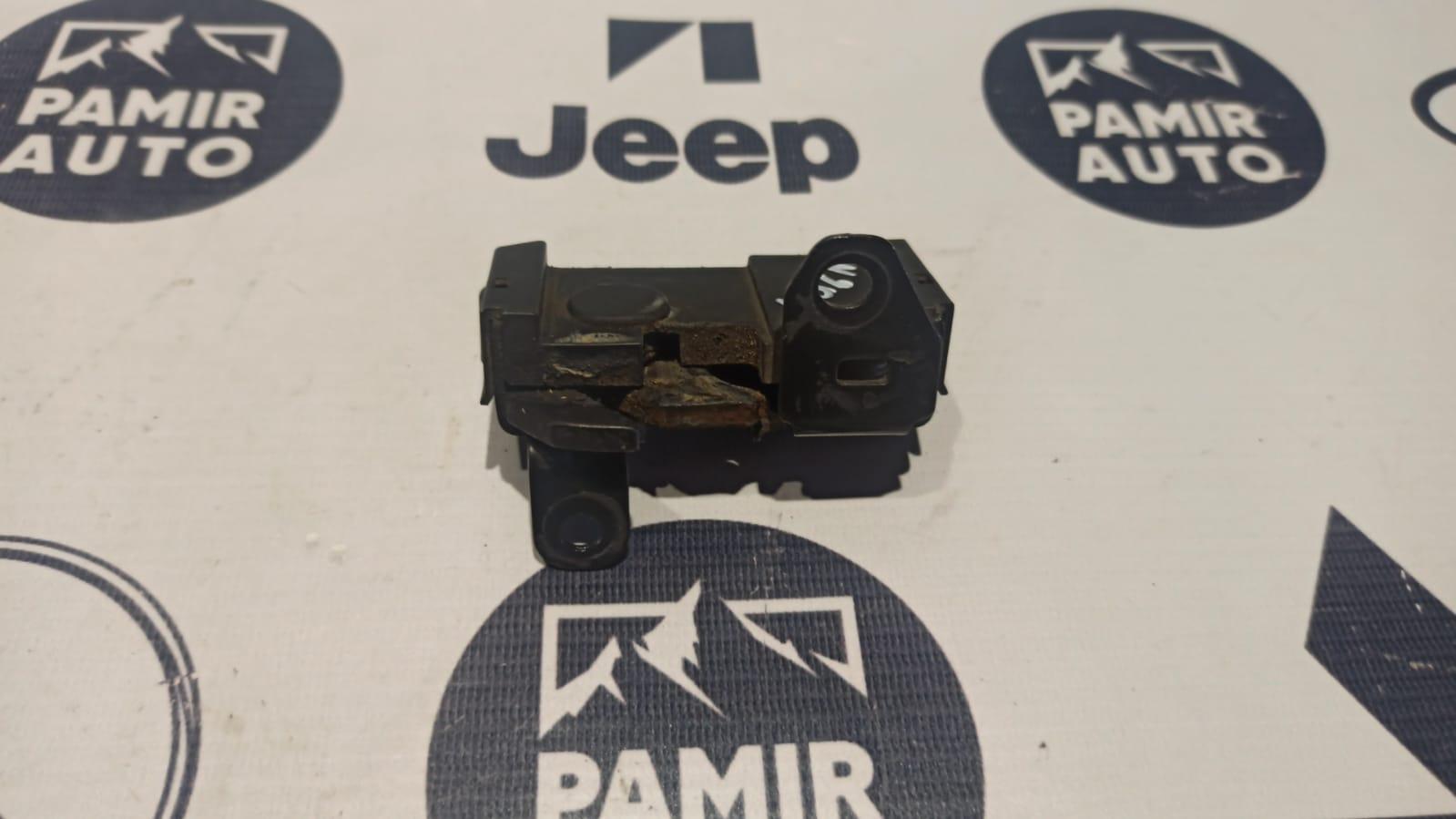 Замок капота Mercedes C/W204 2006-2015