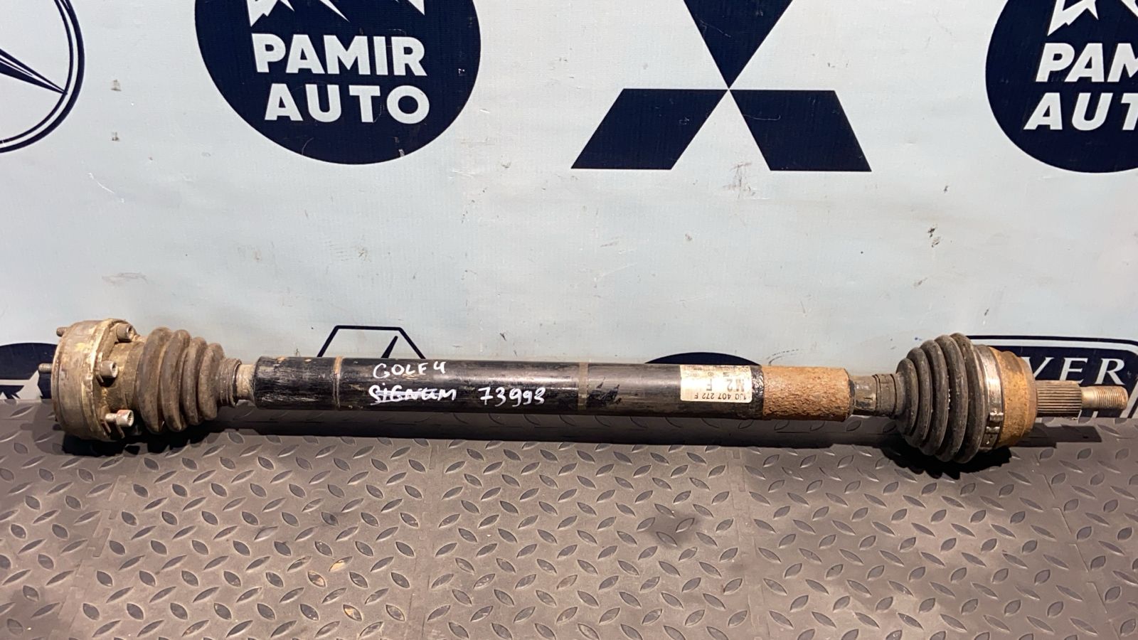 Полуось передняя правая Volkswagen Golf/4 1997-2006