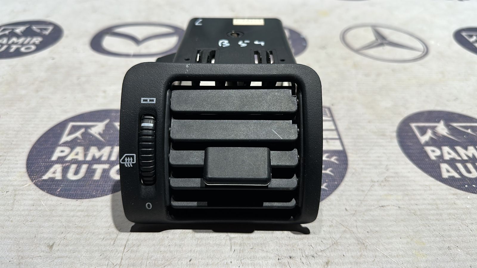 Дефлектор воздушный левый Mercedes M/W163 1997-2005