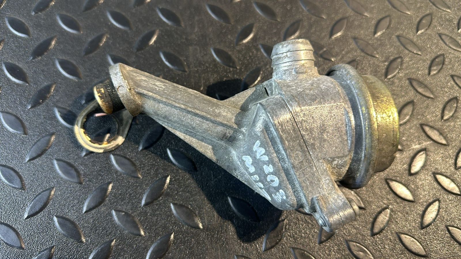 Клапан системы EGR Mercedes C/W203 2000-2008