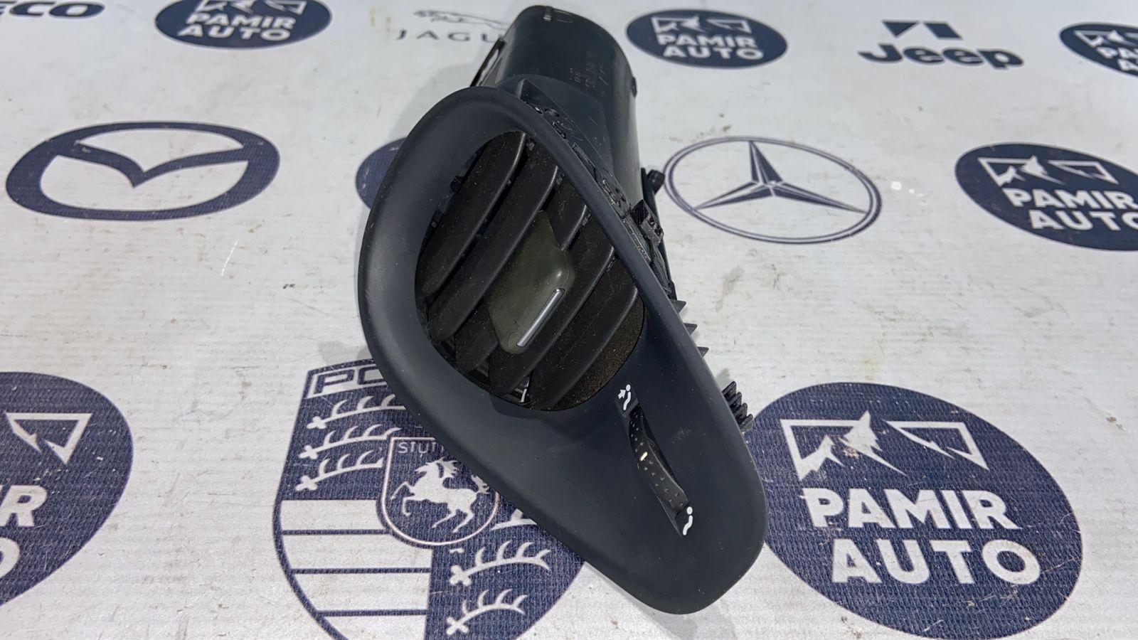 Дефлектор воздушный Renault Scenic/2 2003-2009