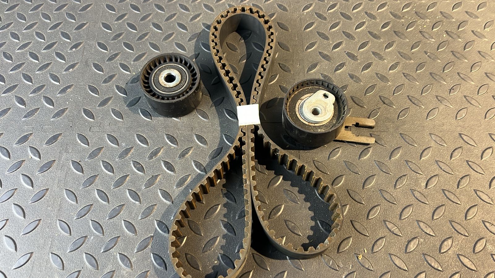 Натяжитель ремня Ford Focus/2 2004-2011