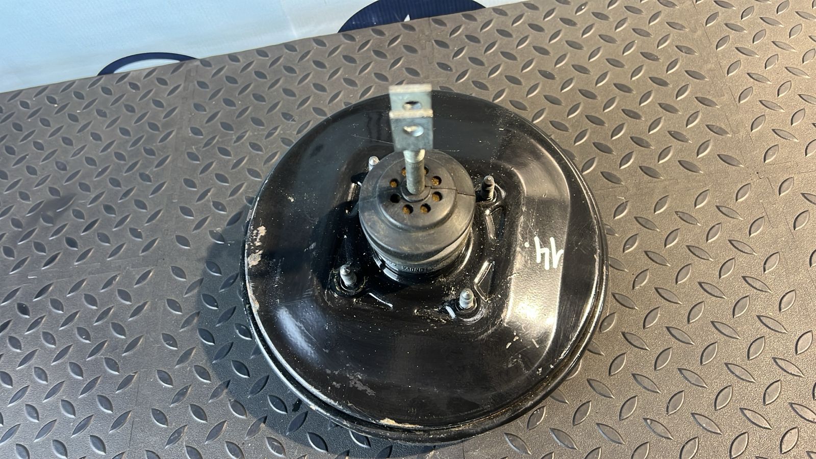 Усилитель тормозов вакуумный Renault Logan 2004-2015