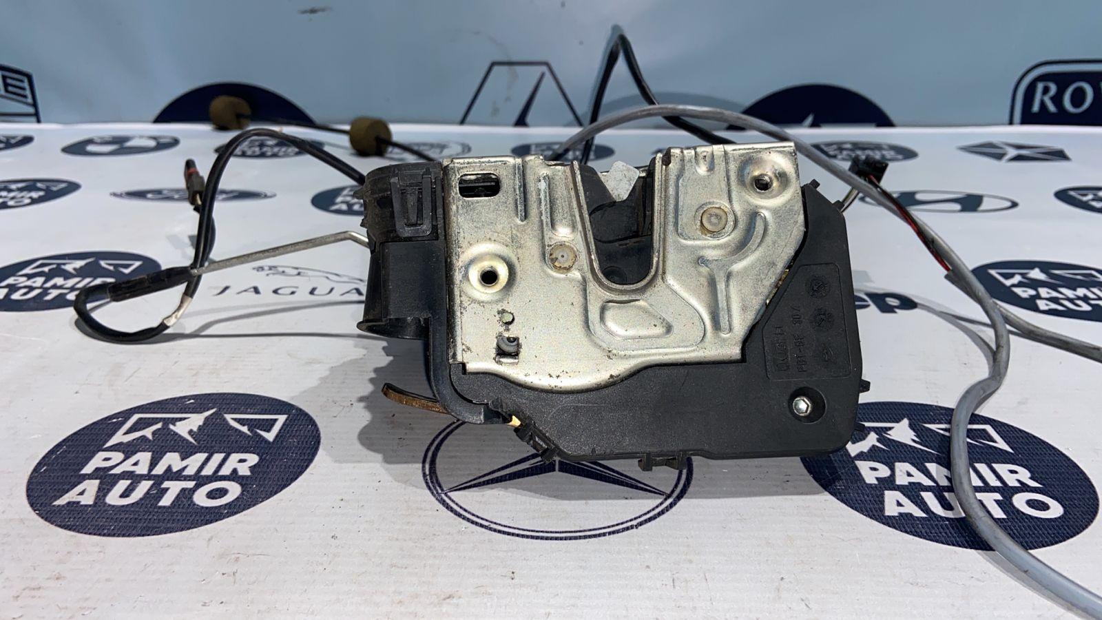 Замок двери передний левый Mercedes C/W203 2000-2008