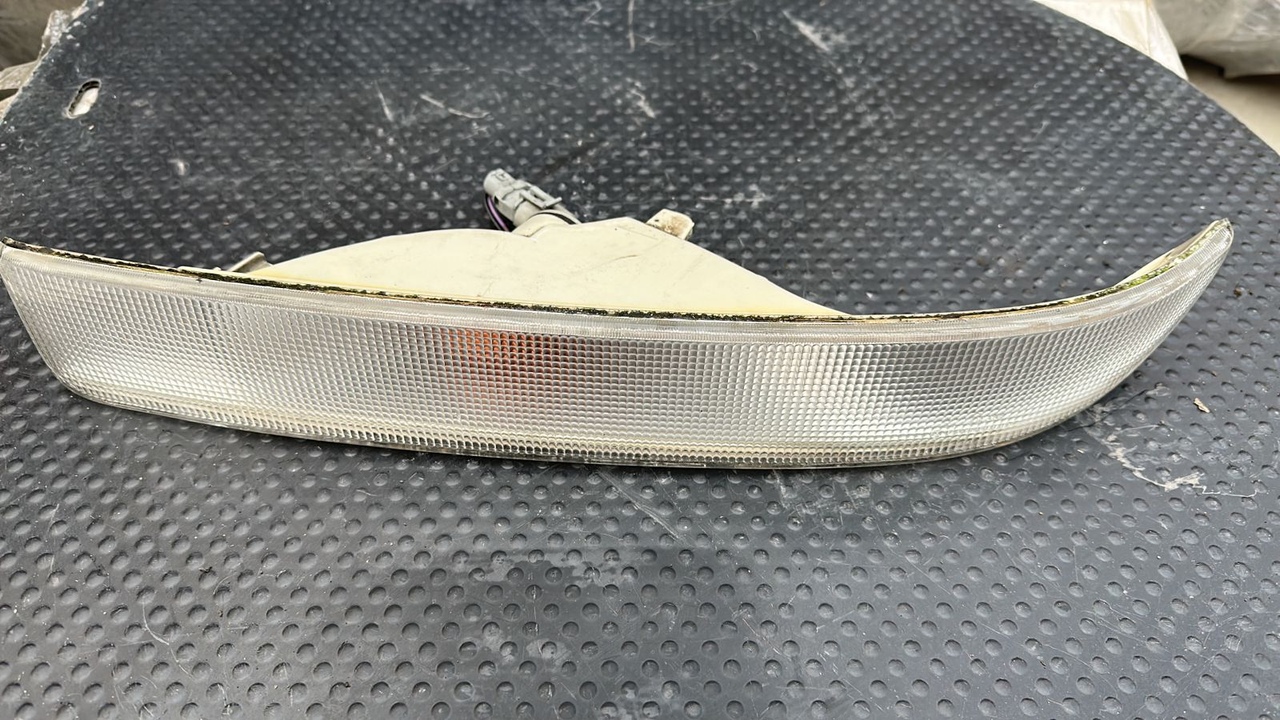 Поворотник левый Opel Movano/A 2003-2010