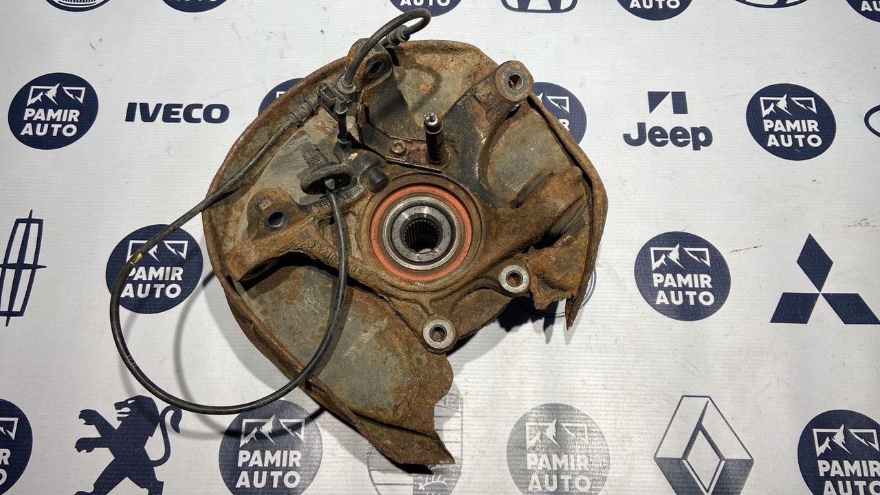 Кулак поворотный задний левый Mercedes E/W210 1995-2003