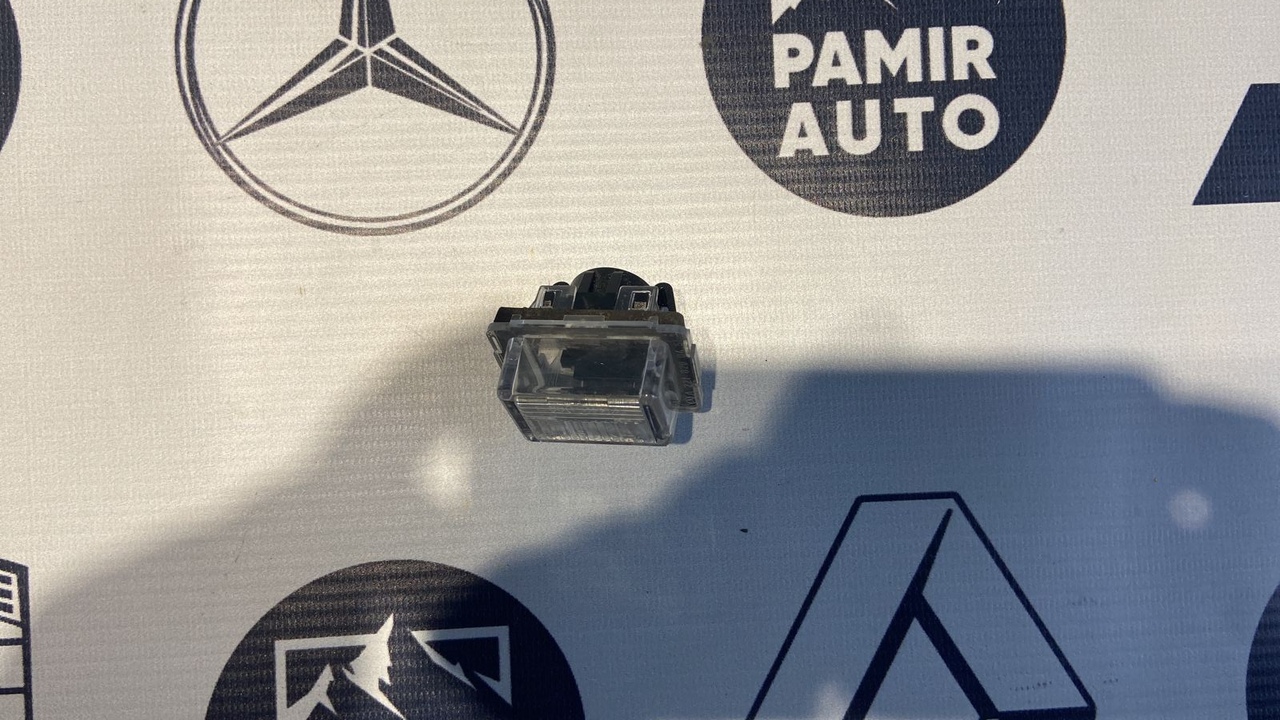 Фонарь подсветки номера Mercedes C/W204 2006-2015