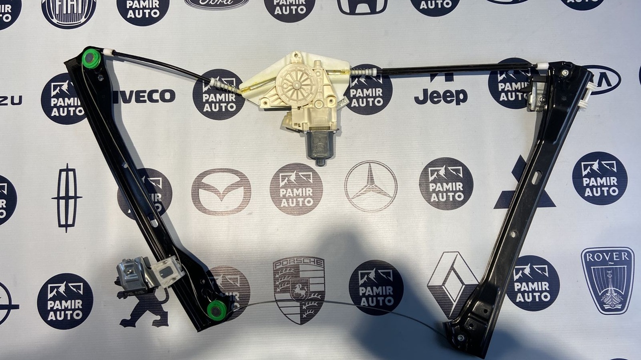 Стеклоподъемник передний правый Mercedes C/W204 2006-2015