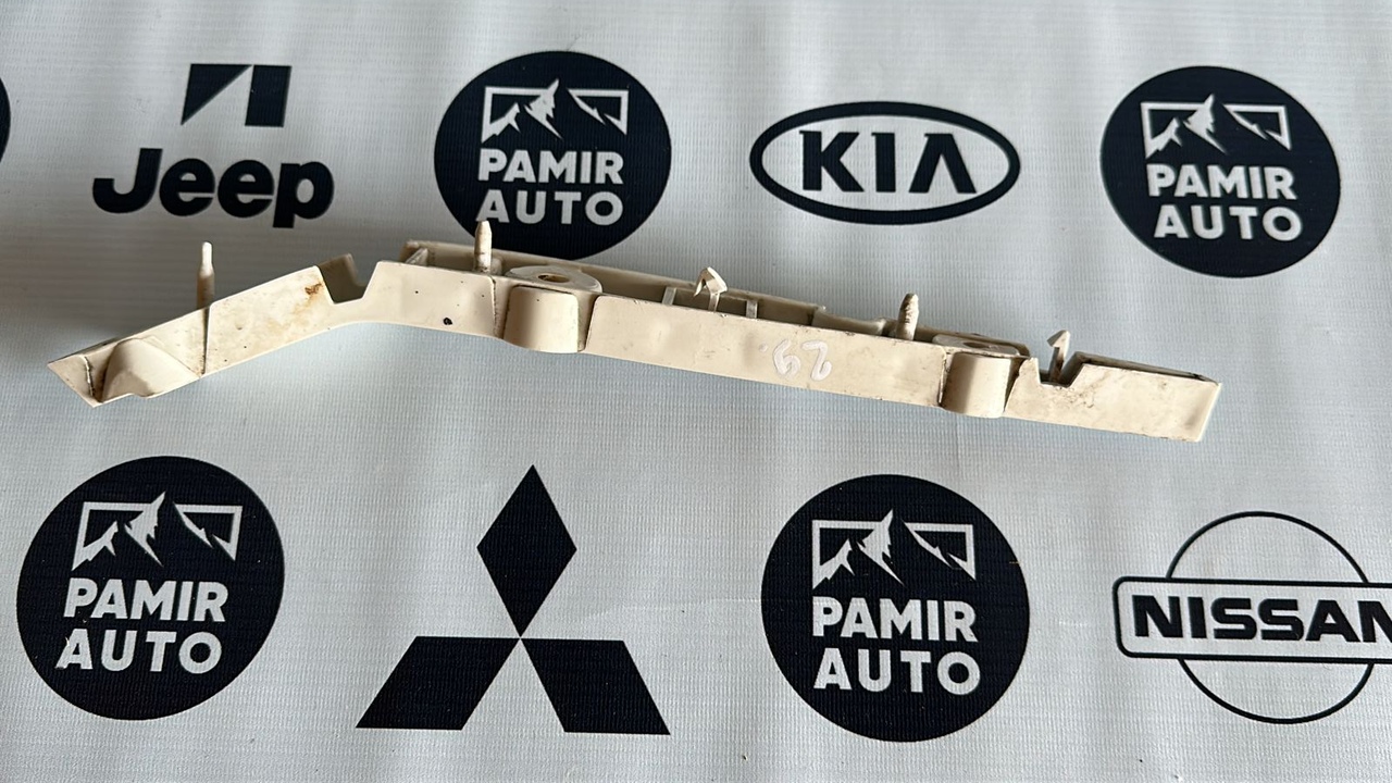 Кронштейн бампера передний правый Ford C-Max 2003-2010