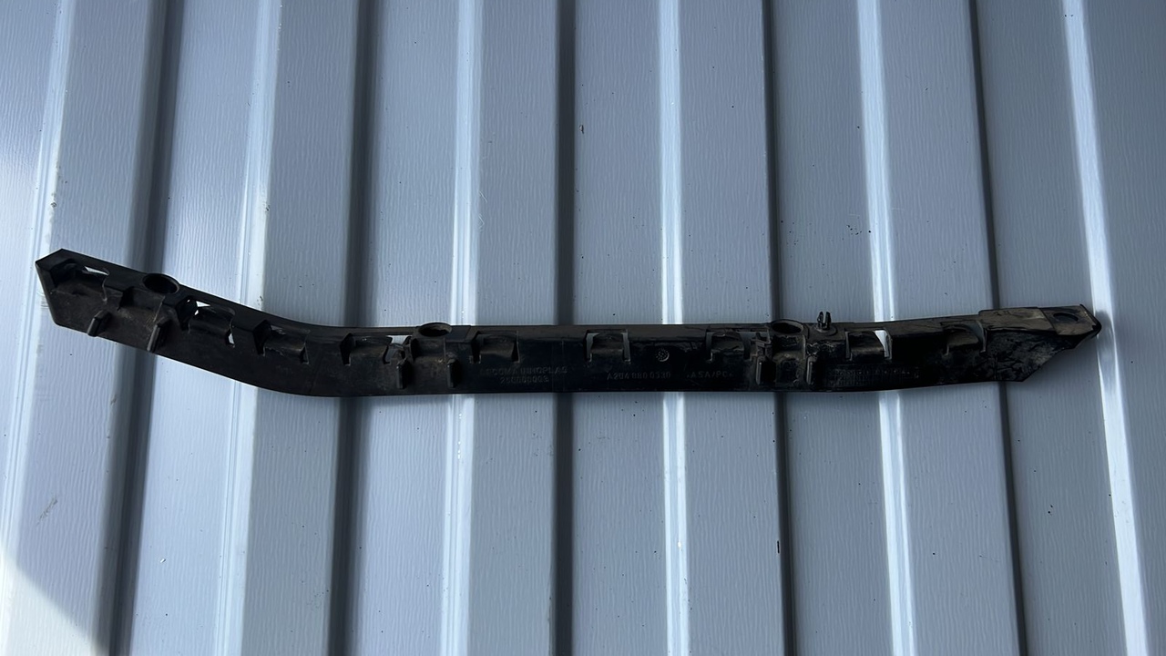 Кронштейн бампера задний левый Mercedes C/W204 2006-2015