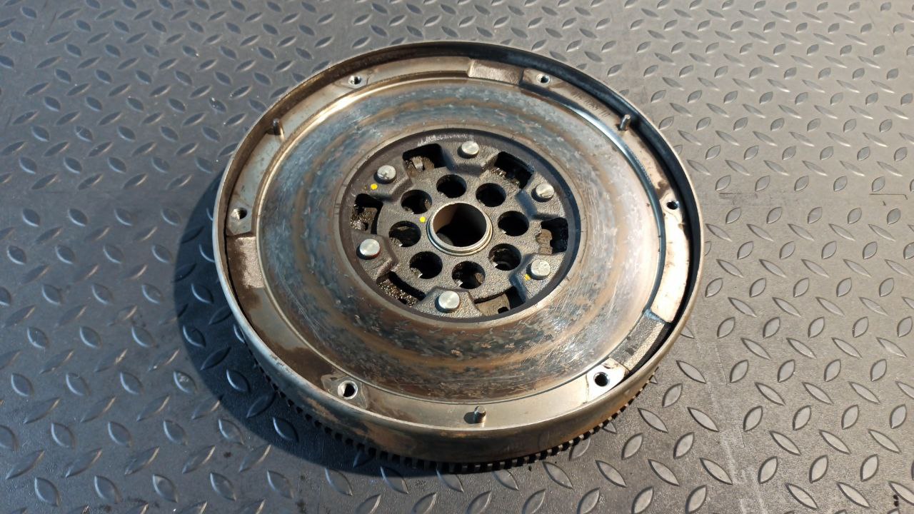 Маховик Opel Astra/H 2004-2014