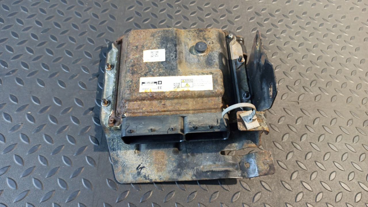 Блок управления двигателем Opel Astra/H 2004-2014