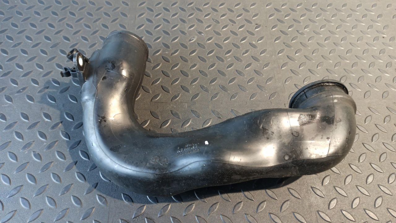 Патрубок интеркулера Opel Astra/H 2004-2014