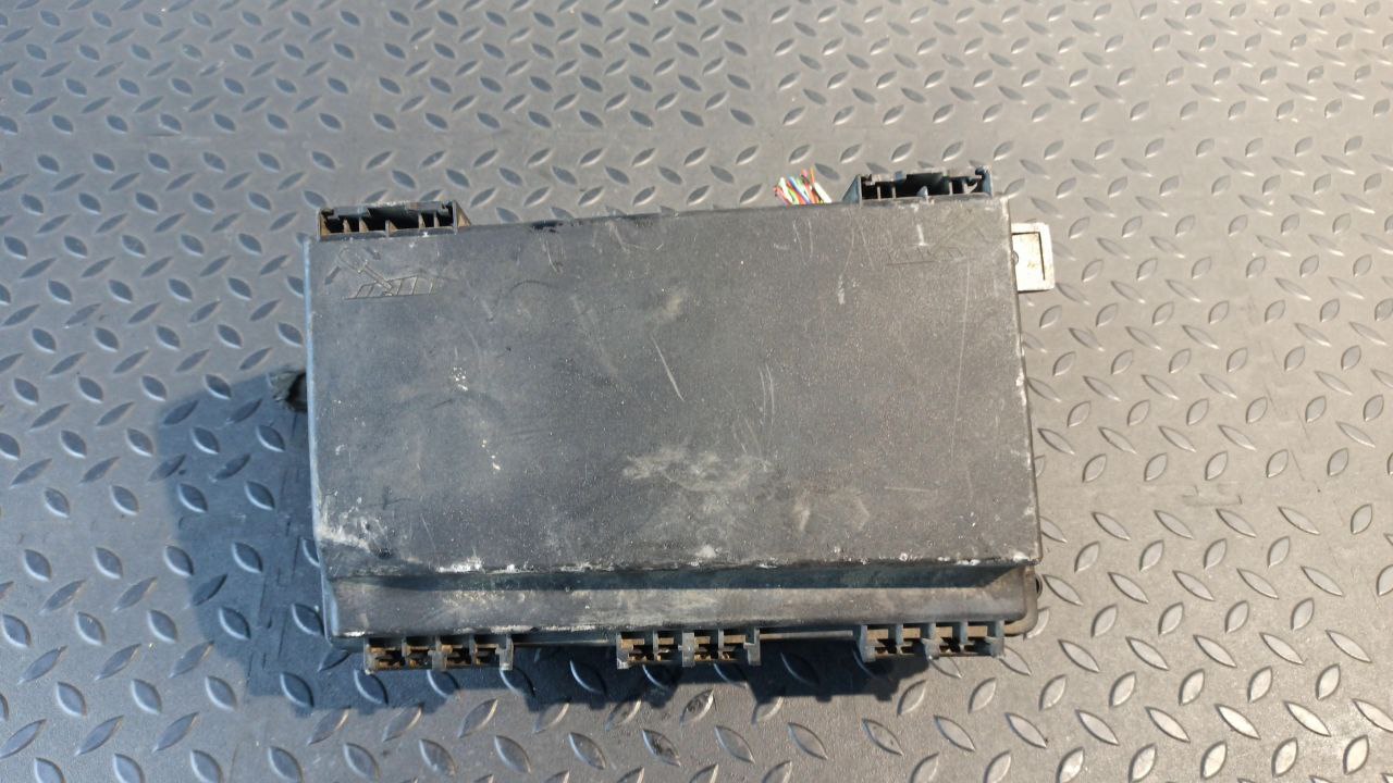 Блок предохранителей Opel Astra/H 2004-2014