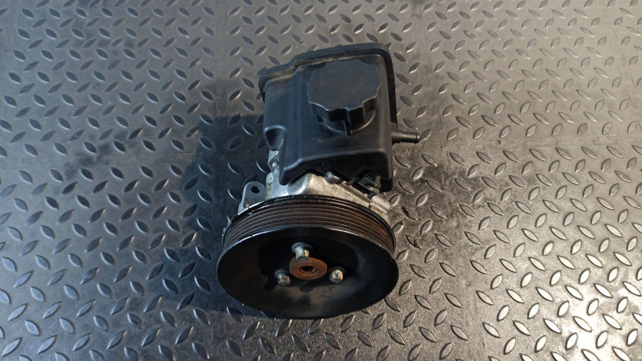 Насос ГУР Mercedes Vito/W639 2003-2014