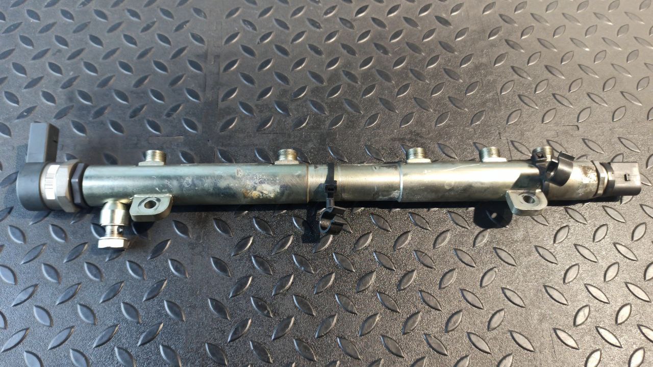 Рампа топливная Mercedes Vito/W639 2003-2014