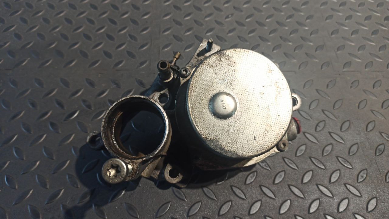 Насос вакуумный Ford Transit 2006-2013