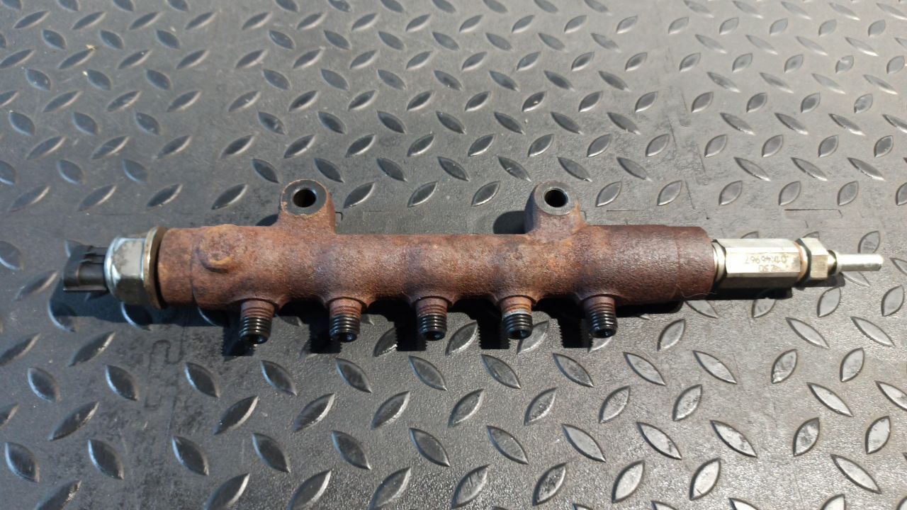 Рампа топливная Ford Transit 2006-2013