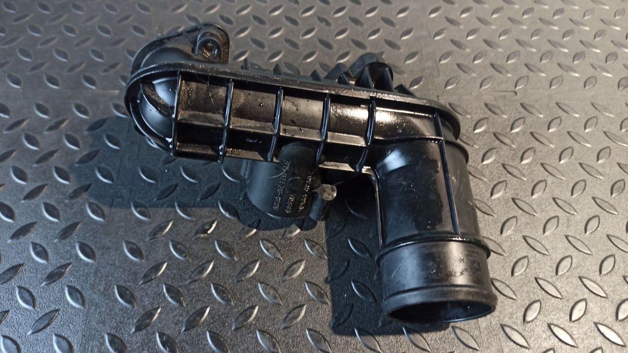 Патрубок воздушного фильтра Ford Transit 2006-2013