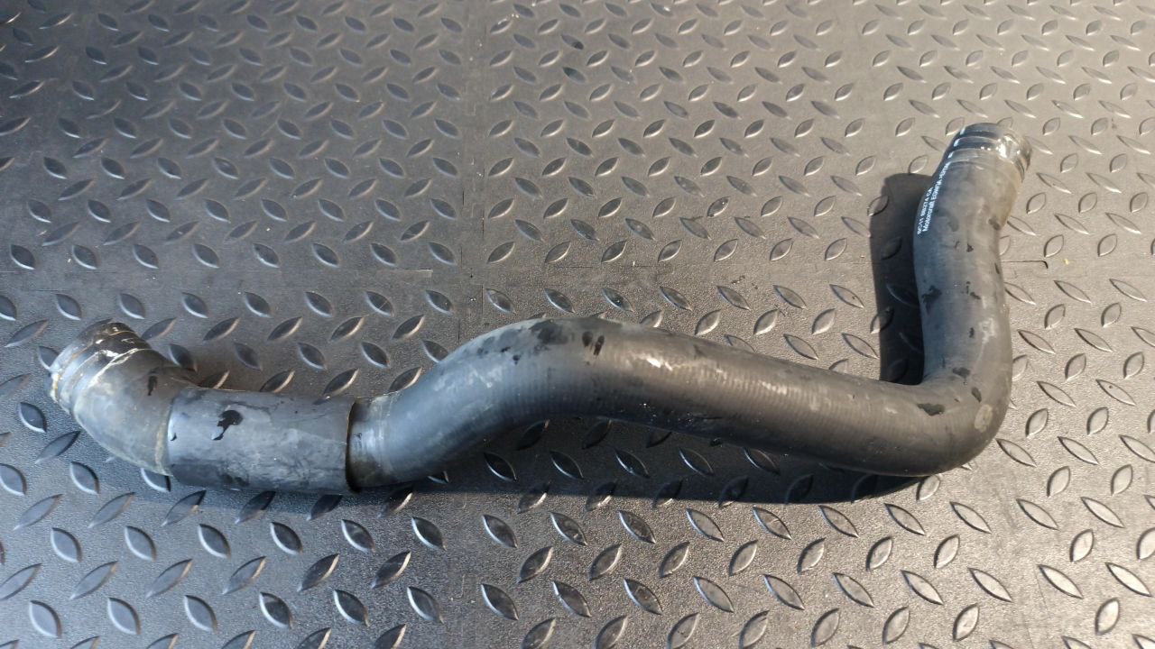 Патрубок ОЖ Ford Transit 2006-2013