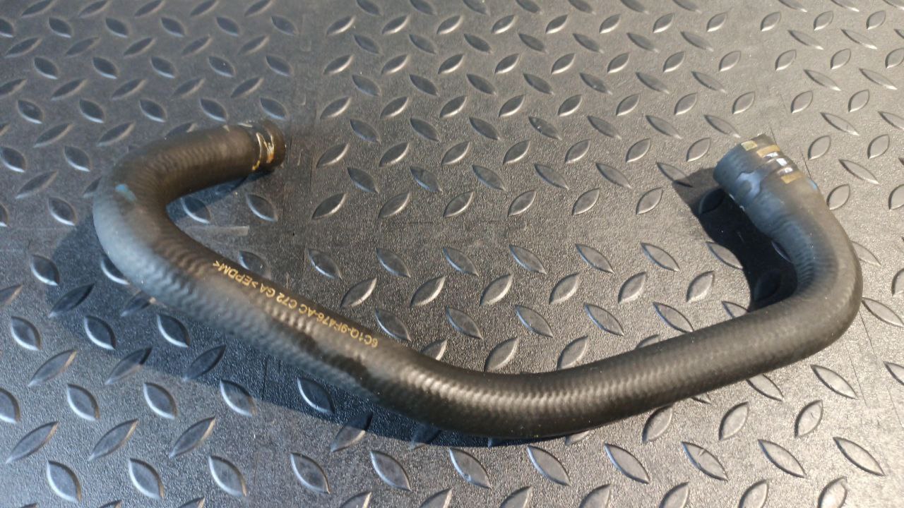 Патрубок ОЖ Ford Transit 2006-2013