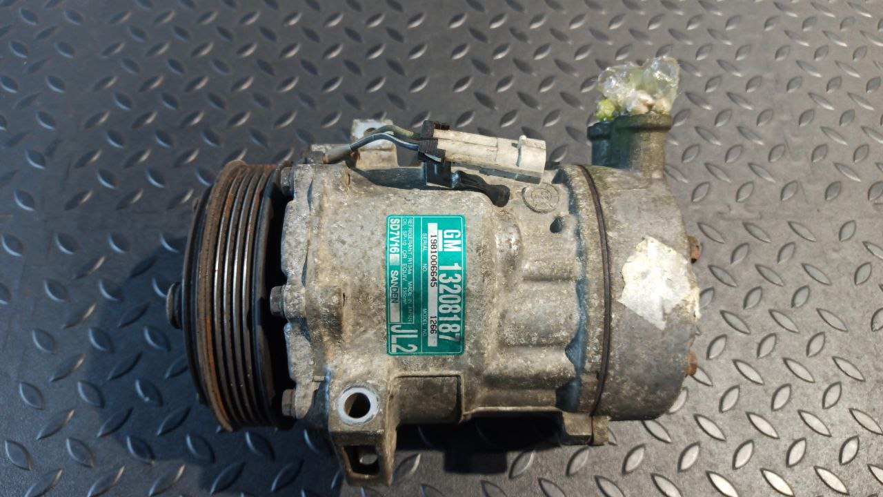 Компрессор кондиционера Opel Vectra/C 2002-2008