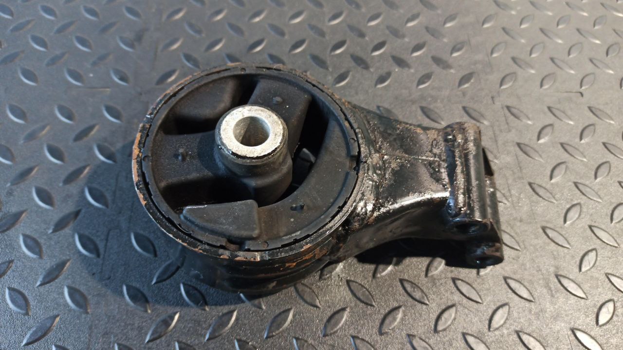 Опора двигателя Opel Vectra/C 2002-2008