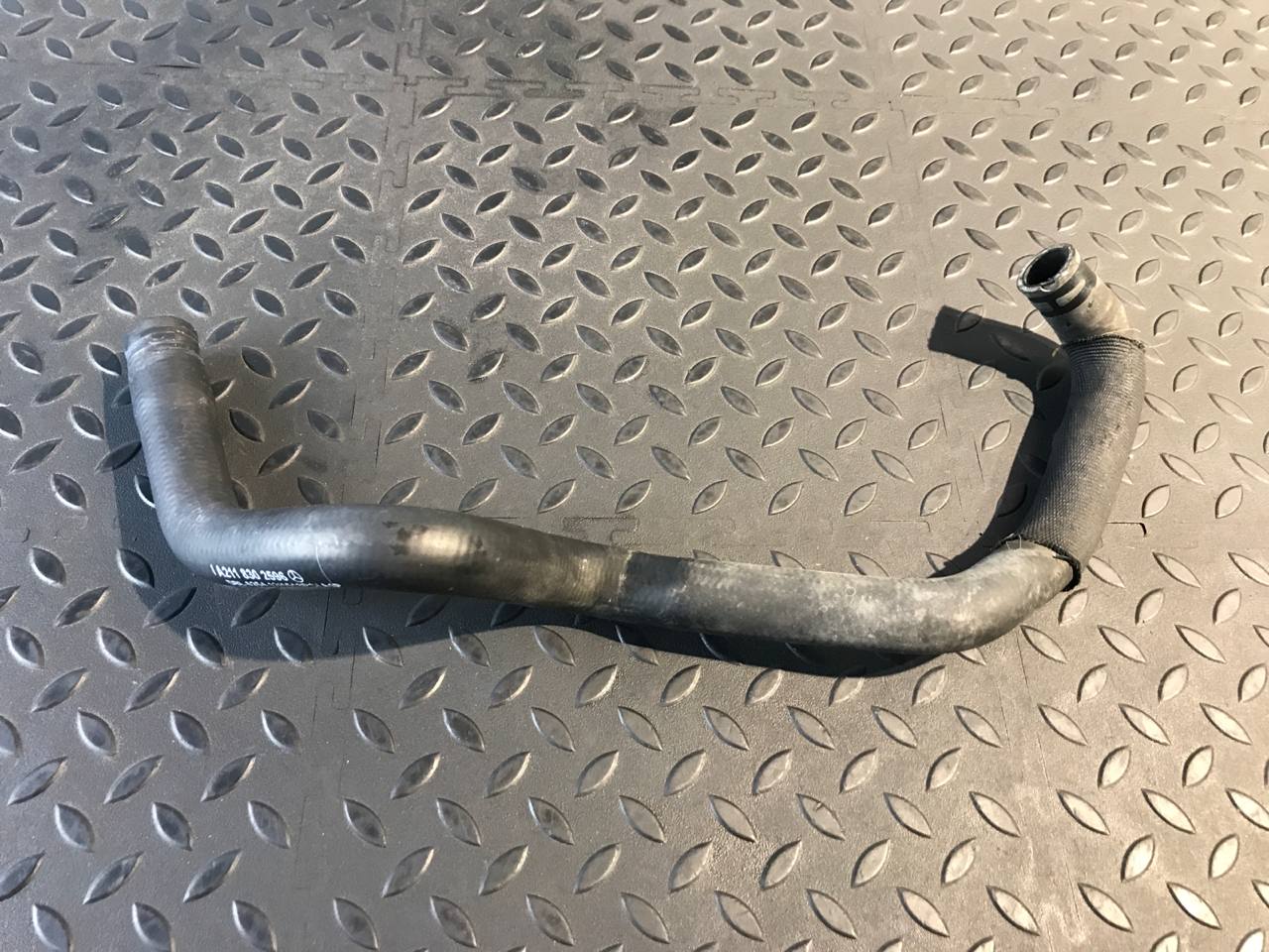 Патрубок ОЖ Mercedes E/W211 2002-2009