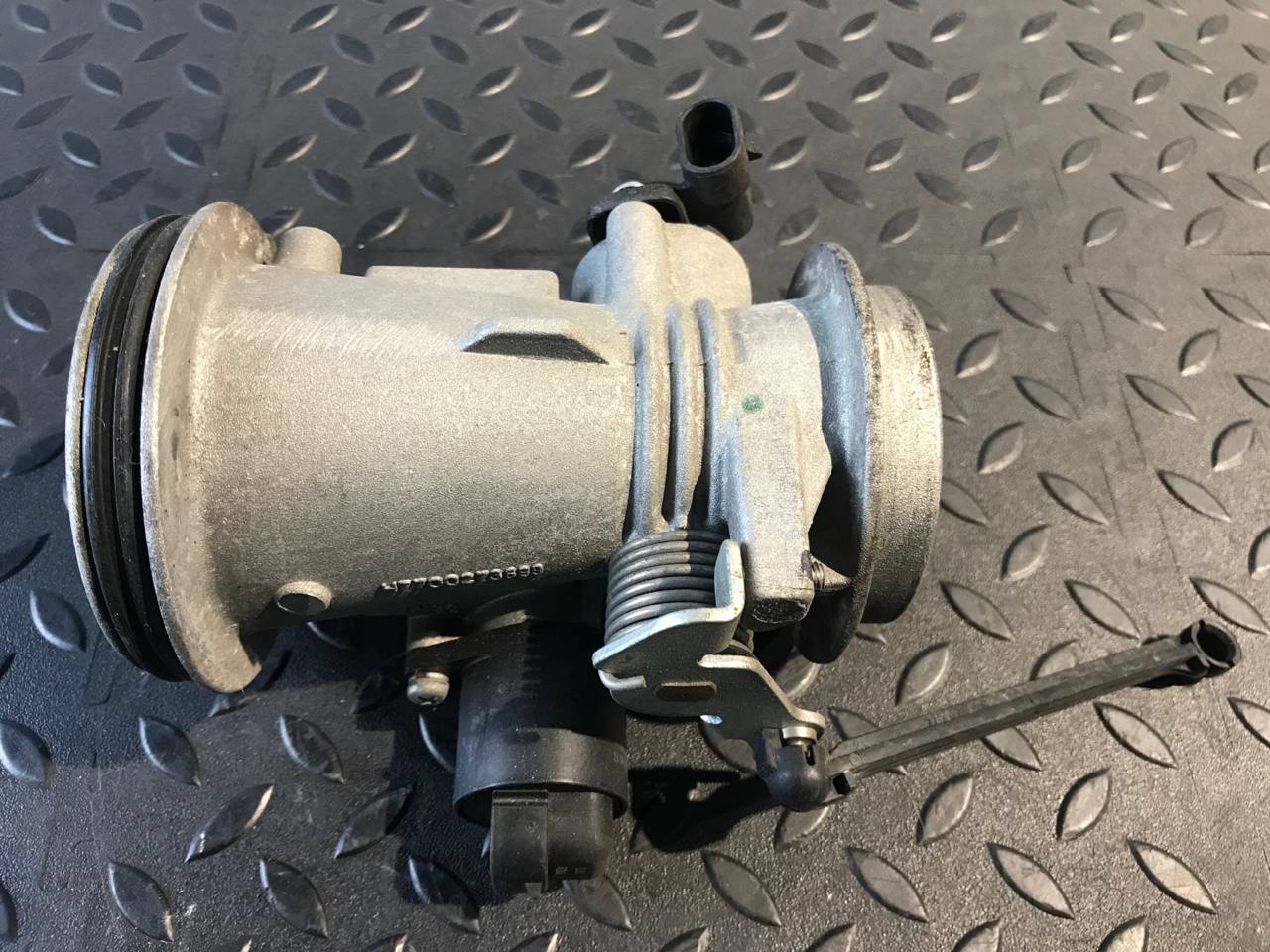 Заслонка дроссельная Renault Logan 2004-2015