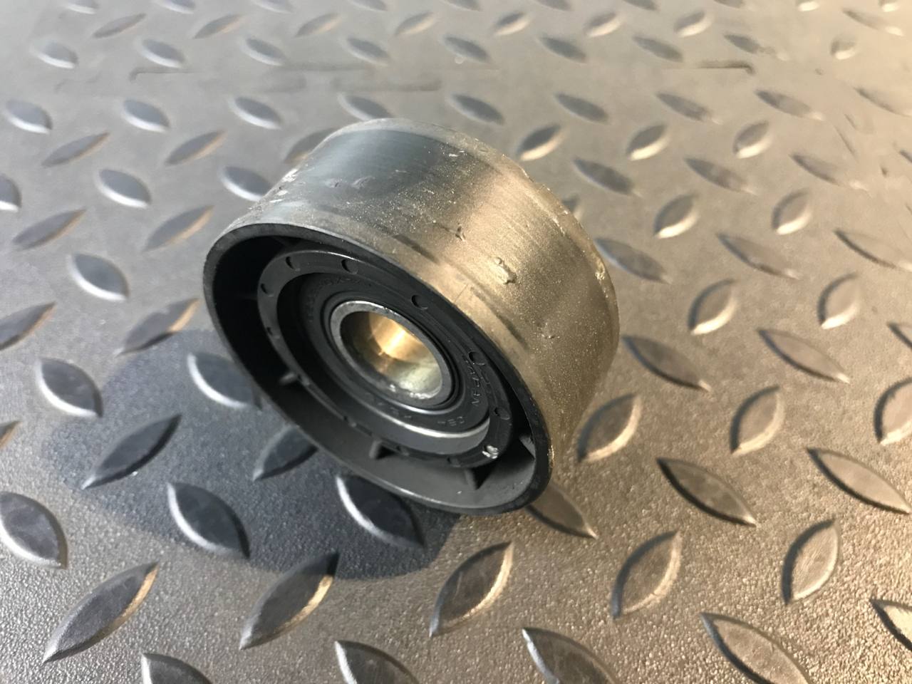 Ролик Renault Logan 2004-2015