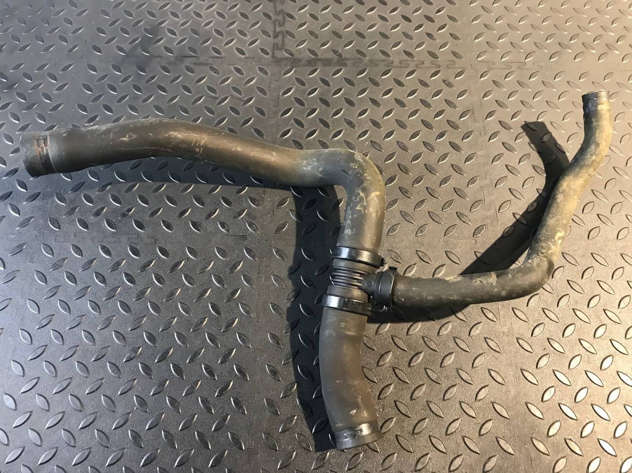 Патрубок ОЖ Renault Sandero 2009-2014