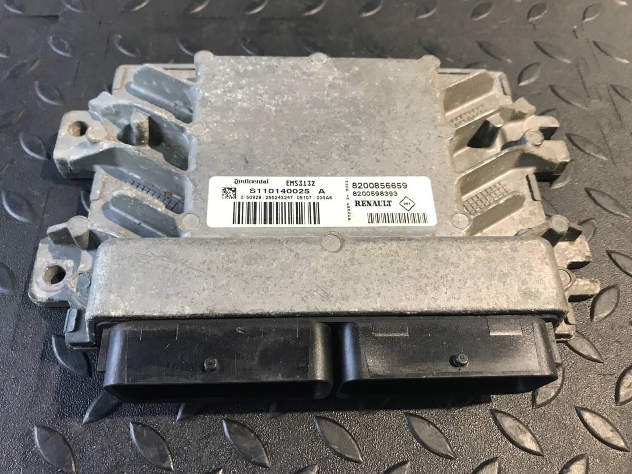 Блок управления двигателем Renault Sandero 2009-2014