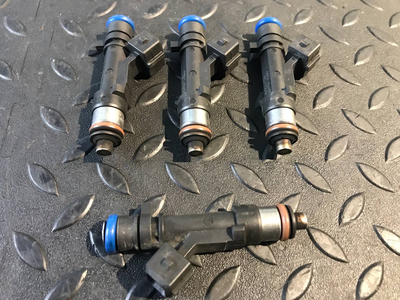 Форсунка бензиновая Renault Sandero 2009-2014