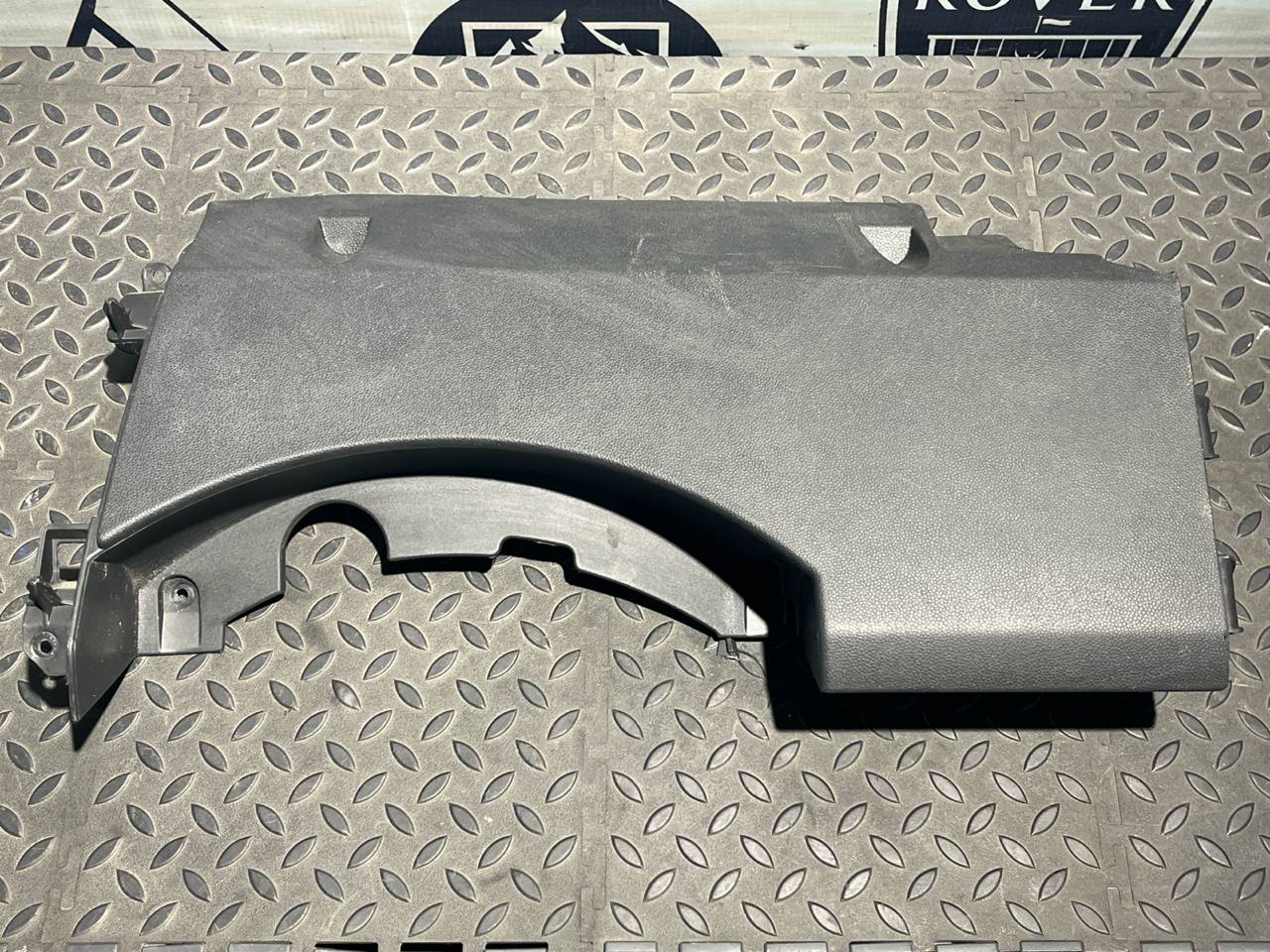 Накладка на торпедо левая Opel Zafira/B 2005-2014