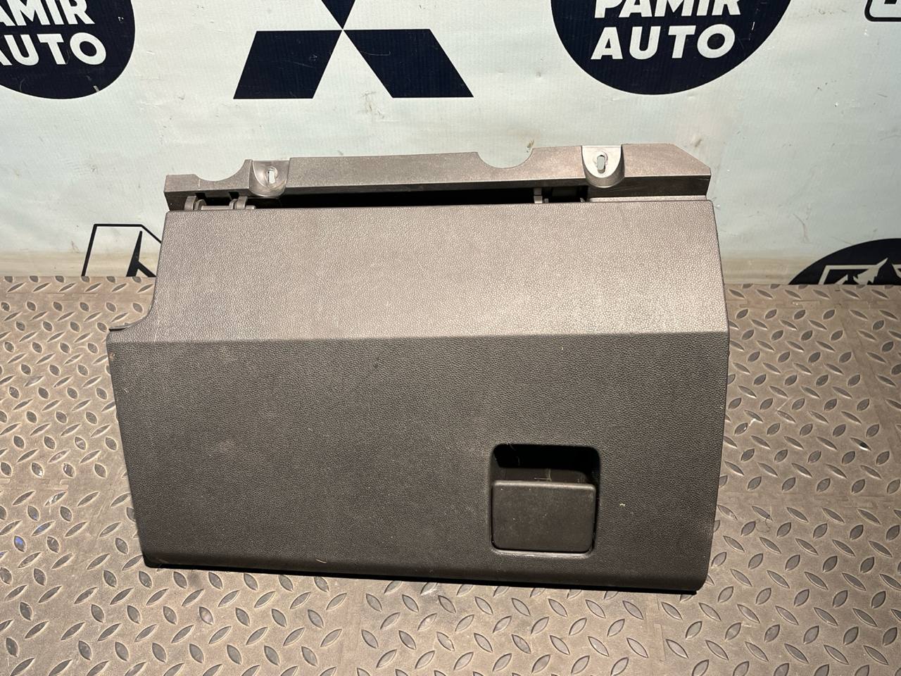 Бардачок Opel Zafira/B 2005-2014