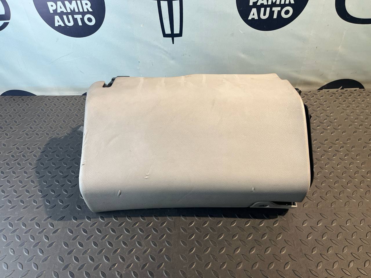 Бардачок Mercedes C/W203 2000-2008