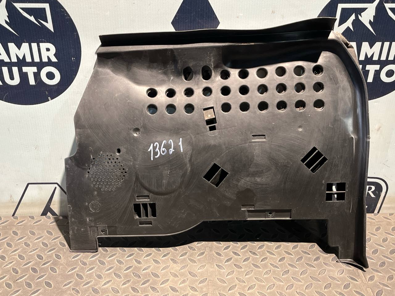 Накладка на торпедо левая Mercedes C/W203 2000-2008