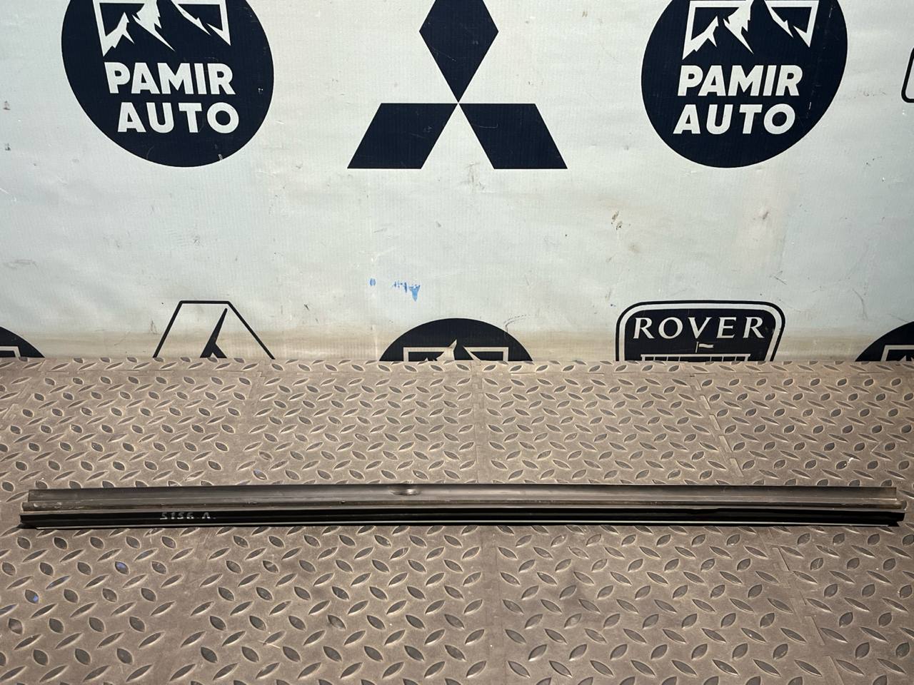 Уплотнитель двери передний левый Mercedes Vito/W639 2003-2014