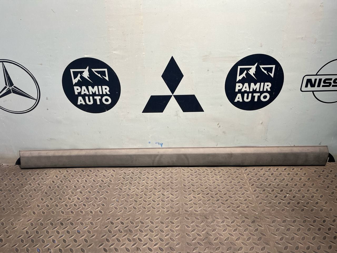 Молдинг двери сдвижной левый Mercedes Vito/W639 2003-2014