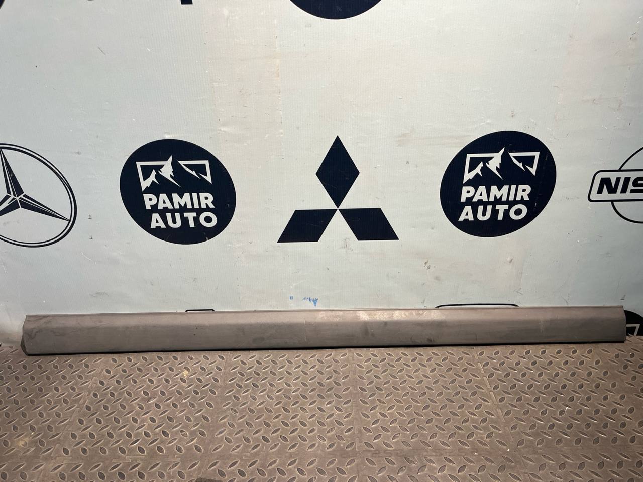 Молдинг двери сдвижной правый Mercedes Vito/W639 2003-2014