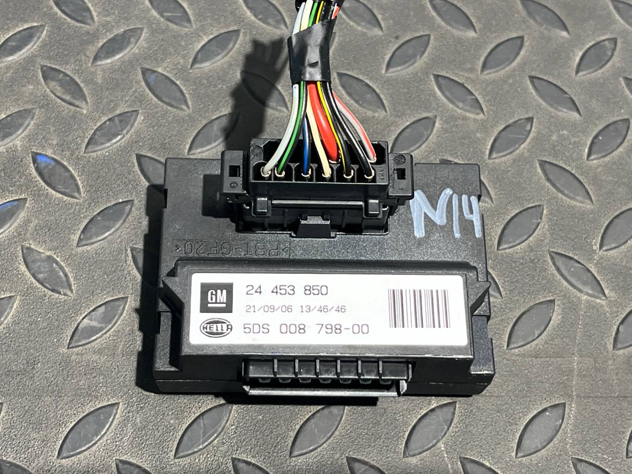 Блок управления светом Opel Zafira/B 2005-2014