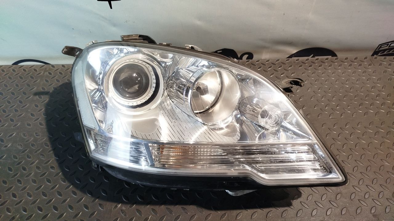 Фара правая Mercedes M/W164 2005-2011