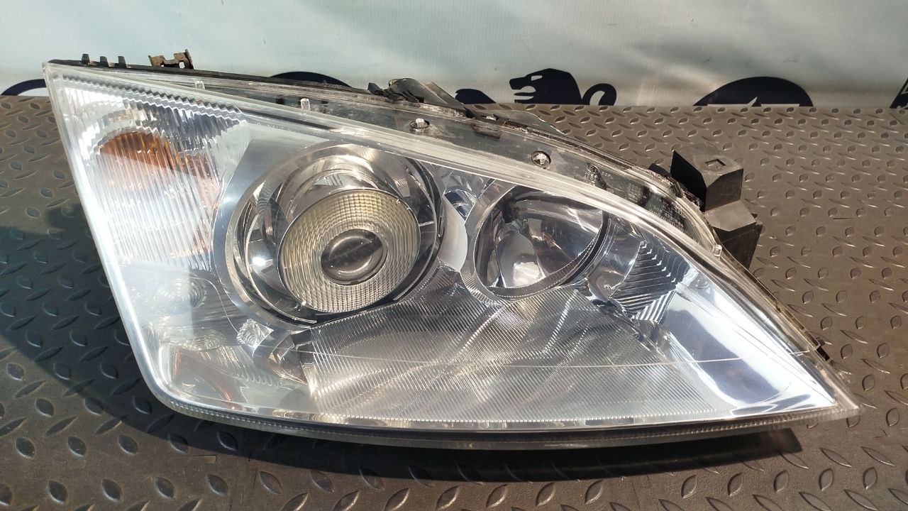 Фара правая Ford Mondeo/3 2000-2007