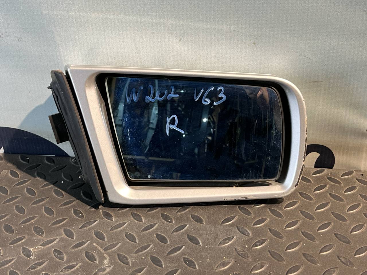 Зеркало правое Mercedes C/W202 1993-2001